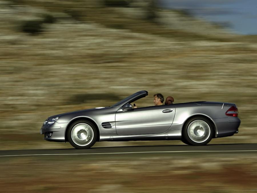  Mercedes-Benz SL500 2006 года  (фото 33 из 40)